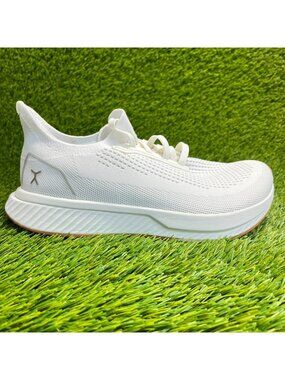 Flux Adapt Runner White Gum Womens Size 9 Mens Size 7.5 Running Athletic Shoes